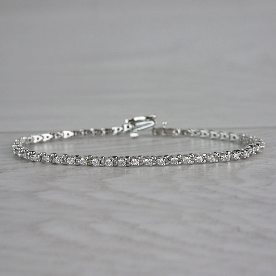 Diamond Tennis Bracelet In White Gold (One Carat) Three Prong