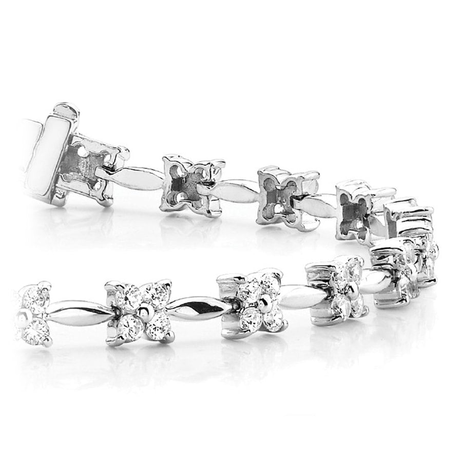 Four Petal Diamond Bracelet in White Gold (2 ctw)